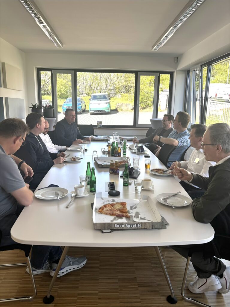 indusys – Technik meets Pizza indusys - Technik meets Pizza
